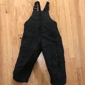 Kids Sz 4/5 black snow pants nice/ clean! Unisex